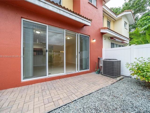 5327 SW 40th Ave, Dania Beach FL 33314