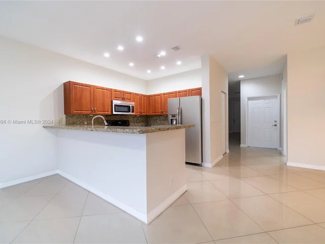 5327 SW 40th Ave, Dania Beach FL 33314