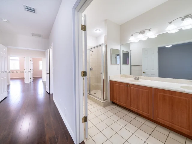 5327 SW 40th Ave, Dania Beach FL 33314