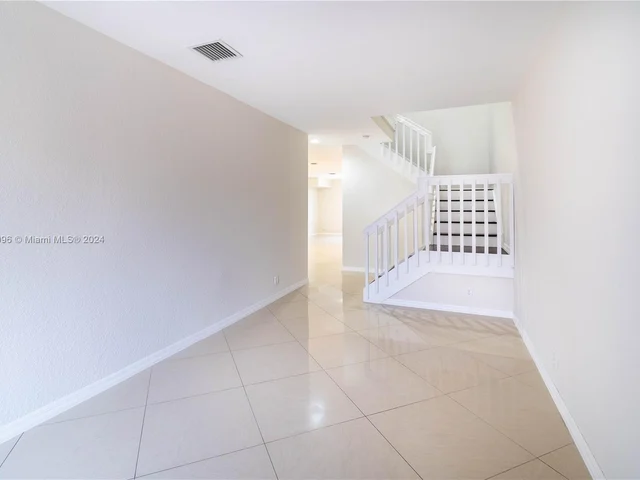 5327 SW 40th Ave, Dania Beach FL 33314