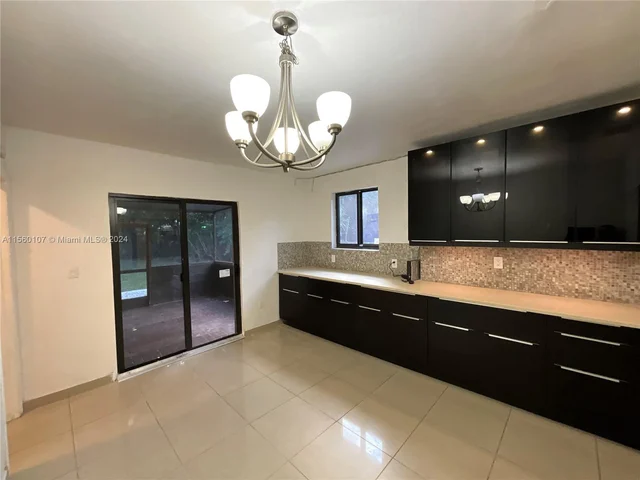 288 NW 47th St, Miami FL 33127