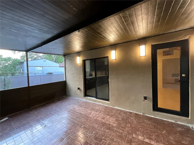 288 NW 47th St, Miami FL 33127