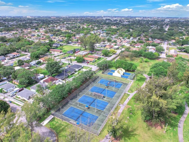 8259 NW 12th Ct, Miami FL 33147
