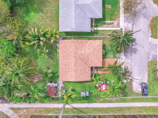 8259 NW 12th Ct, Miami FL 33147