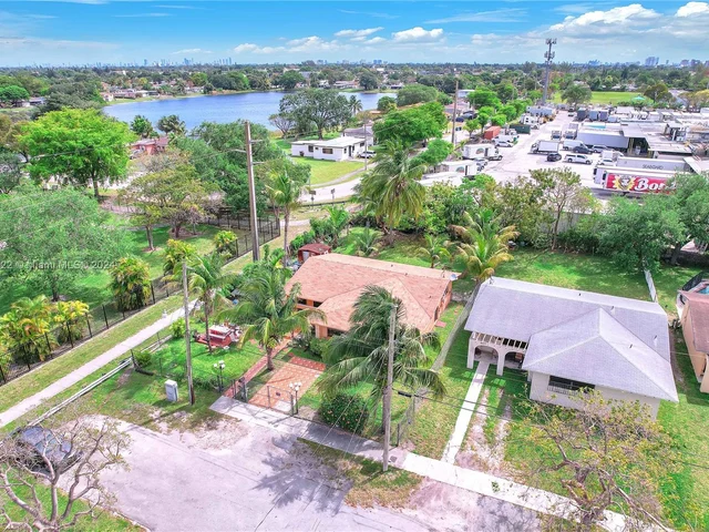 8259 NW 12th Ct, Miami FL 33147