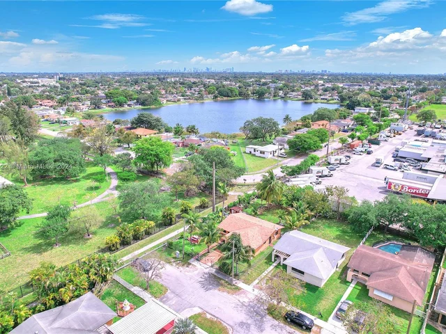 8259 NW 12th Ct, Miami FL 33147