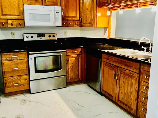 2107 W Discovery Cir W # 2107, Deerfield Beach FL 33442