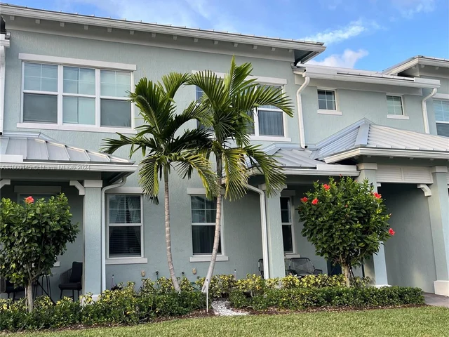 1240 Eucalyptus Dr # 4, Hollywood FL 33021