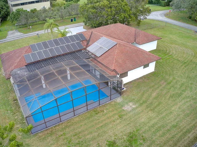 17020 SW 274th St, Homestead FL 33031