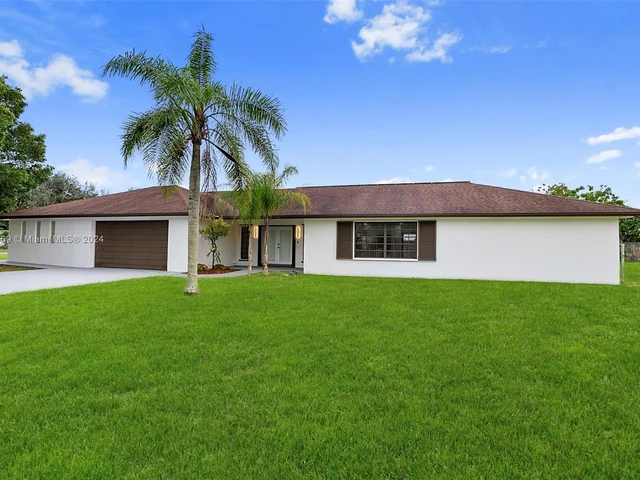 17020 SW 274th St, Homestead FL 33031