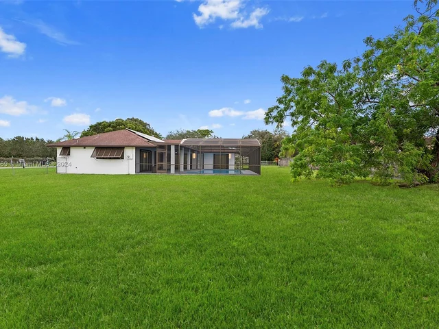 17020 SW 274th St, Homestead FL 33031