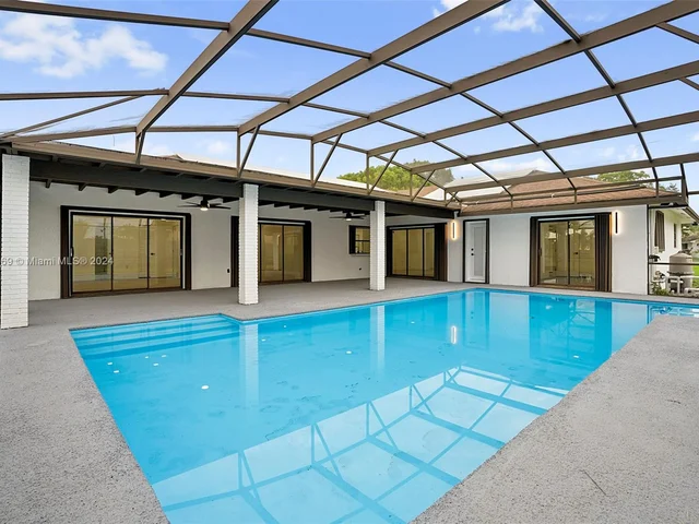 17020 SW 274th St, Homestead FL 33031