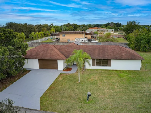 17020 SW 274th St, Homestead FL 33031