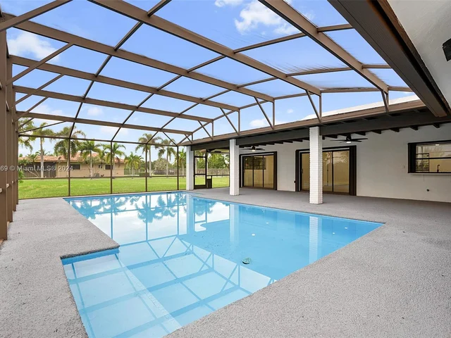 17020 SW 274th St, Homestead FL 33031