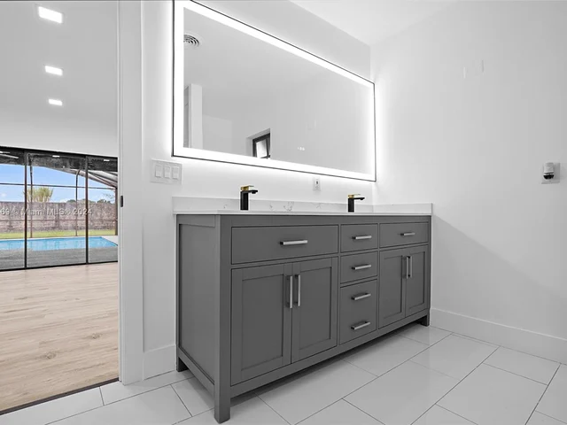 17020 SW 274th St, Homestead FL 33031