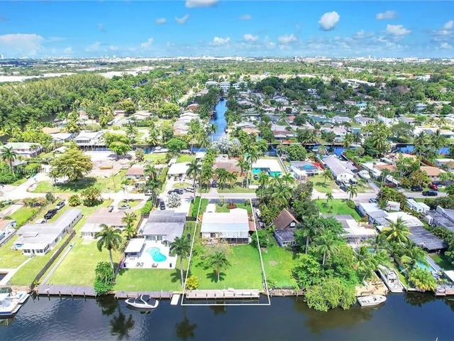 4481 SW 34th Ter, Dania Beach FL 33004