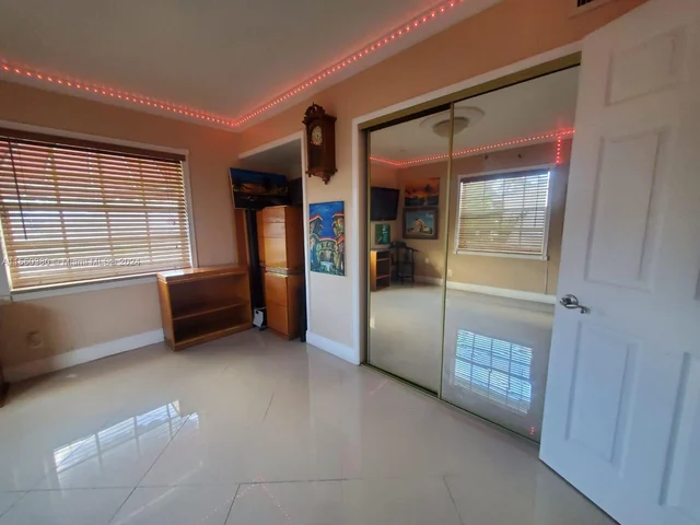 2849 Dewey St, Hollywood FL 33020