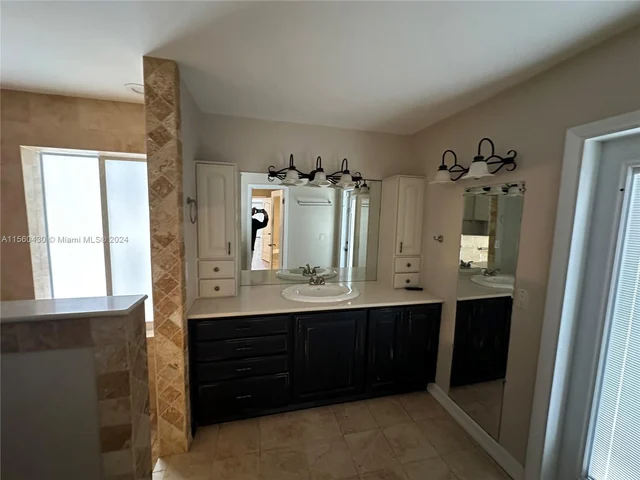 5711 SW 118th Ave, Cooper City FL 33330