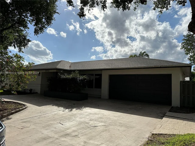 5711 SW 118th Ave, Cooper City FL 33330