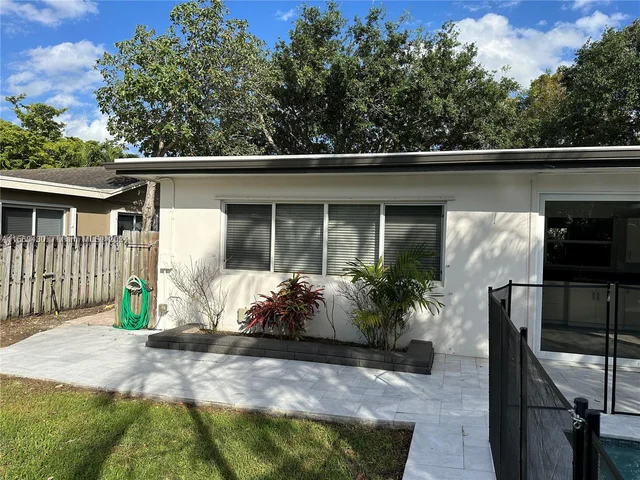 5711 SW 118th Ave, Cooper City FL 33330