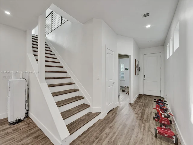 4334 Large Leaf Ln, Hollywood FL 33021