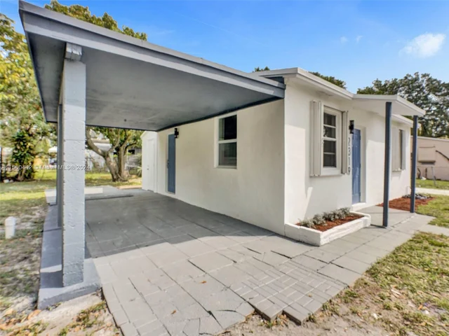 2319 NW 12th Ct, Fort Lauderdale FL 33311
