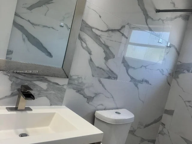 1500 Cleveland St # 203, Hollywood FL 33020