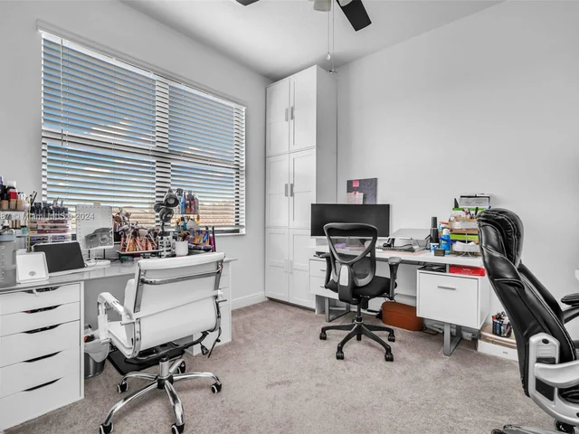 137 NW 209th LN, Pembroke Pines FL 33029