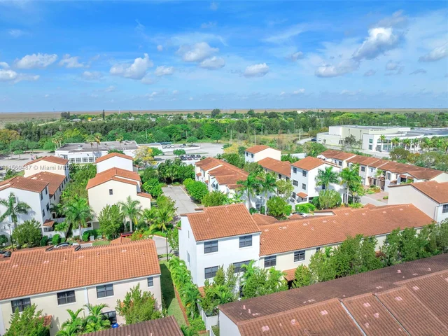 137 NW 209th LN, Pembroke Pines FL 33029