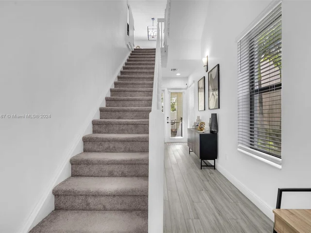 137 NW 209th LN, Pembroke Pines FL 33029