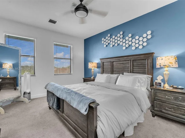 137 NW 209th LN, Pembroke Pines FL 33029