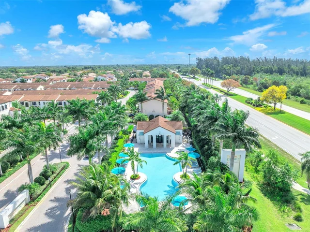 137 NW 209th LN, Pembroke Pines FL 33029