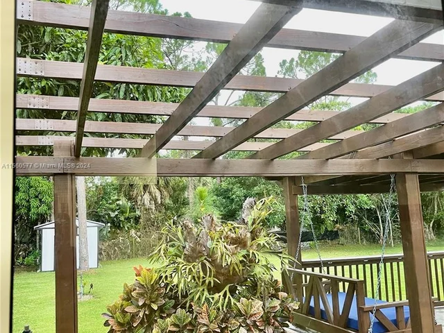 17180 N 64th Pl N, Loxahatchee FL 33470