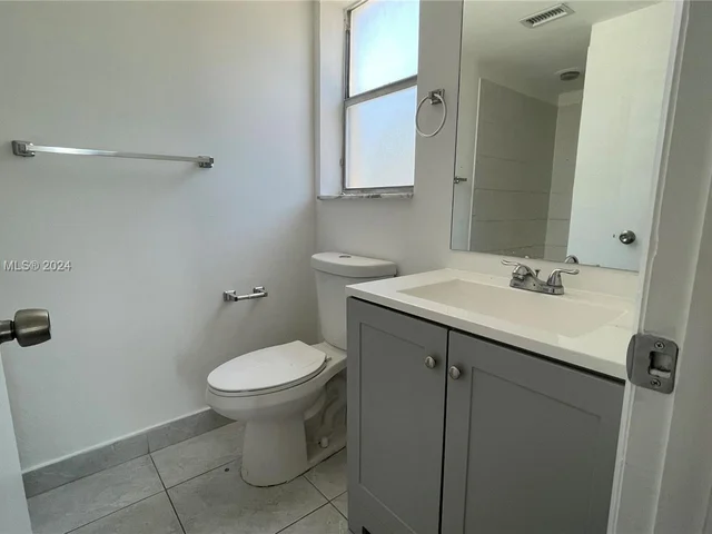 11925 NE 2nd Ave # B205, North Miami FL 33161