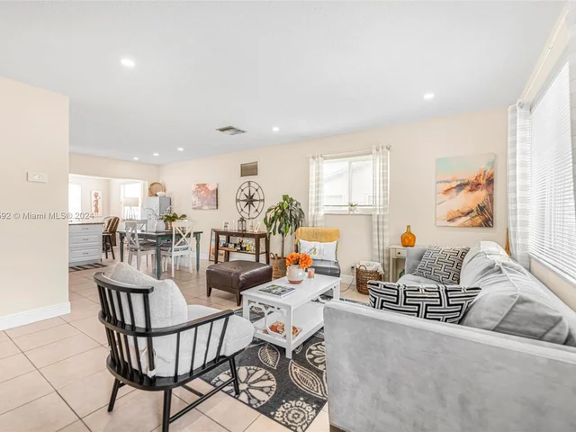 4810 NW 42nd Ave, Tamarac FL 33319