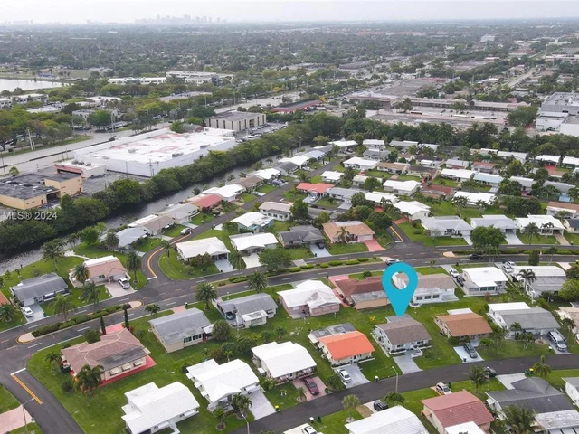 4810 NW 42nd Ave, Tamarac FL 33319