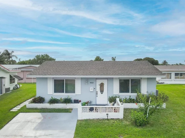 4810 NW 42nd Ave, Tamarac FL 33319