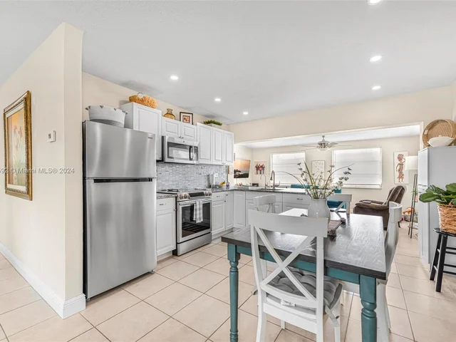 4810 NW 42nd Ave, Tamarac FL 33319