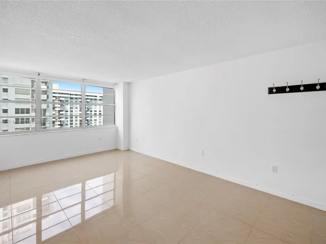 18061 Biscayne Blvd # 1701, Aventura FL 33160