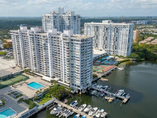 18061 Biscayne Blvd # 1701, Aventura FL 33160
