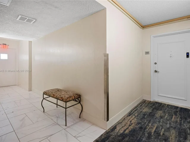 18061 Biscayne Blvd # 1701, Aventura FL 33160