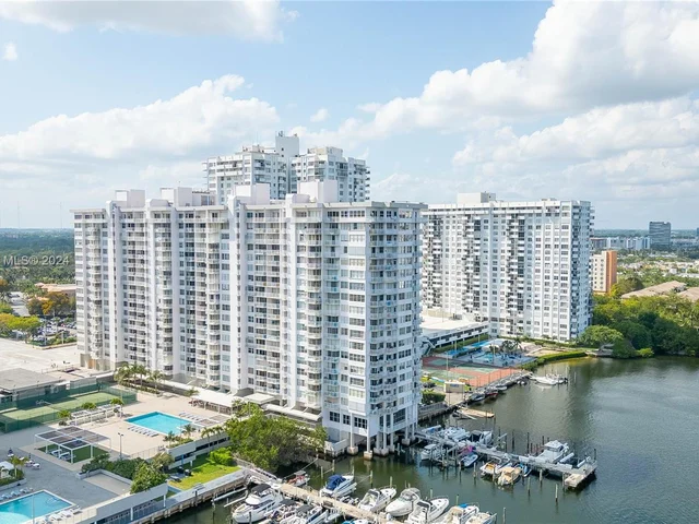 18061 Biscayne Blvd # 1701, Aventura FL 33160