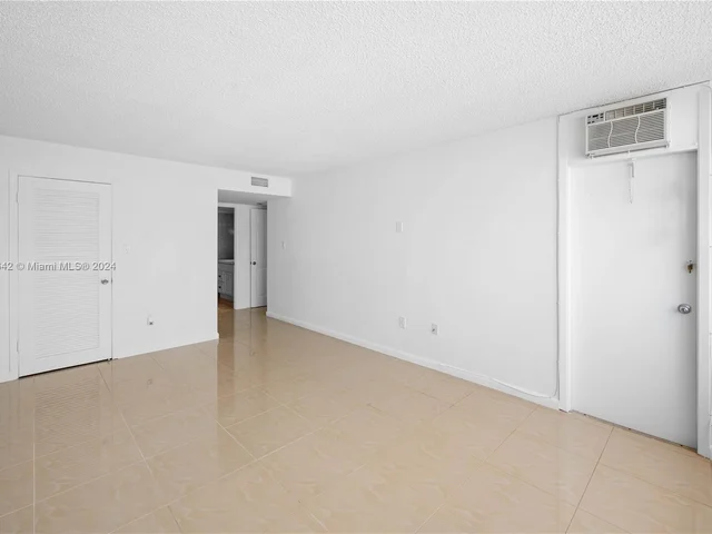 18061 Biscayne Blvd # 1701, Aventura FL 33160