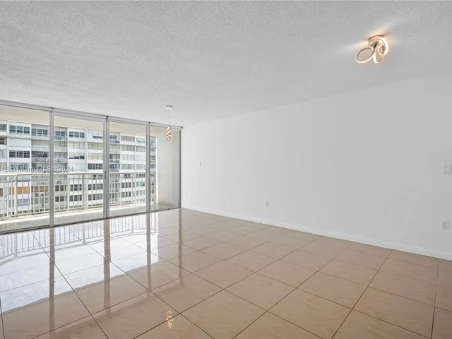 18061 Biscayne Blvd # 1701, Aventura FL 33160