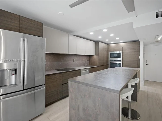 1865 BRICKELL Ave # A1005, Miami FL 33129