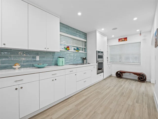 1025 Lincoln St, Hollywood FL 33019