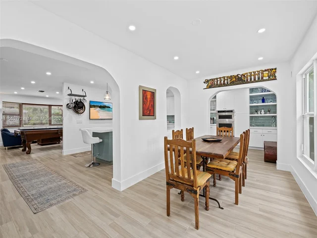 1025 Lincoln St, Hollywood FL 33019