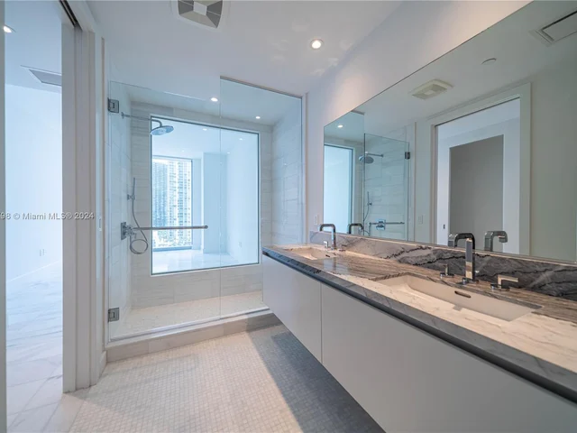 700 NE 26 TERRACE # 1806, Miami FL 33137