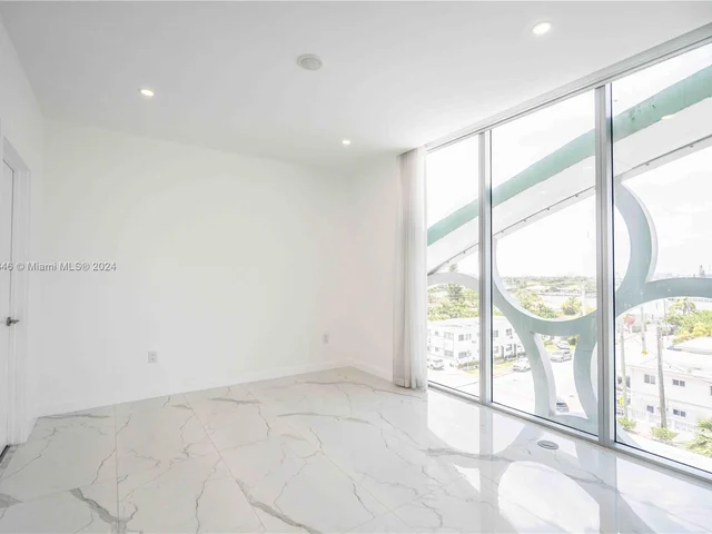 8425 Crespi Blvd # 502, Miami Beach FL 33141
