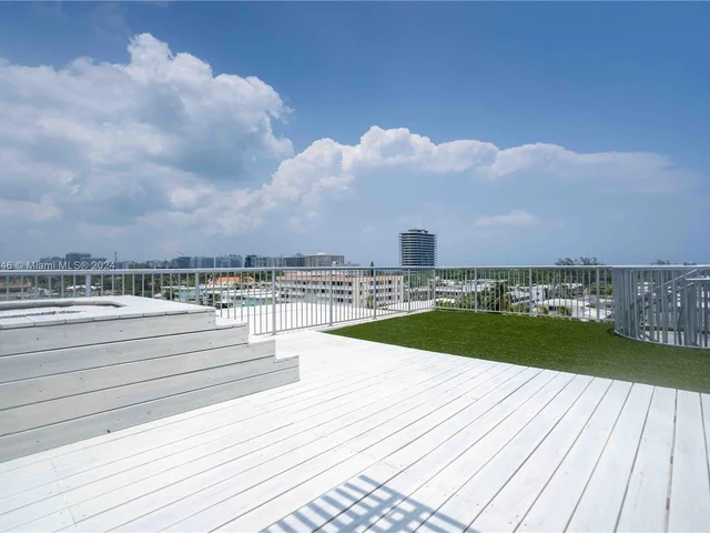 8425 Crespi Blvd # 502, Miami Beach FL 33141